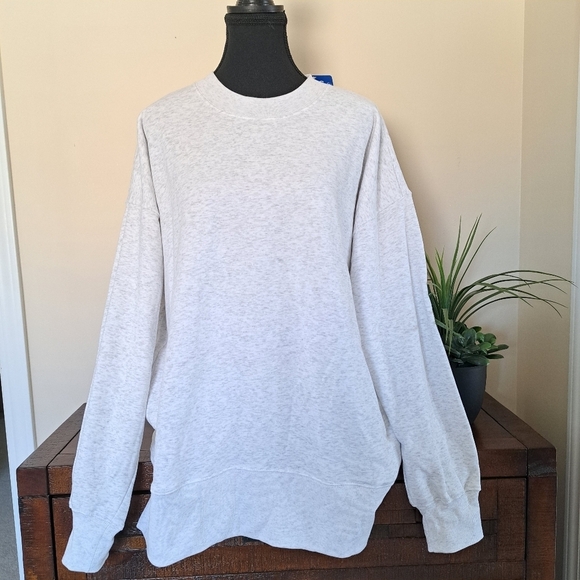 Kirkland Signature Sweatshirt Crewneck Cozy Fleece Lined Medium Light Grey Top - Picture 4 of 12